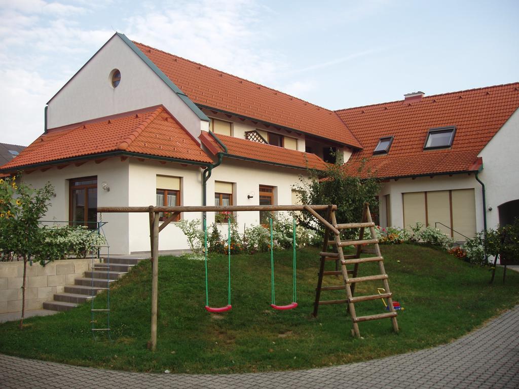 Gaestehaus Strommer Illmitz Exterior photo